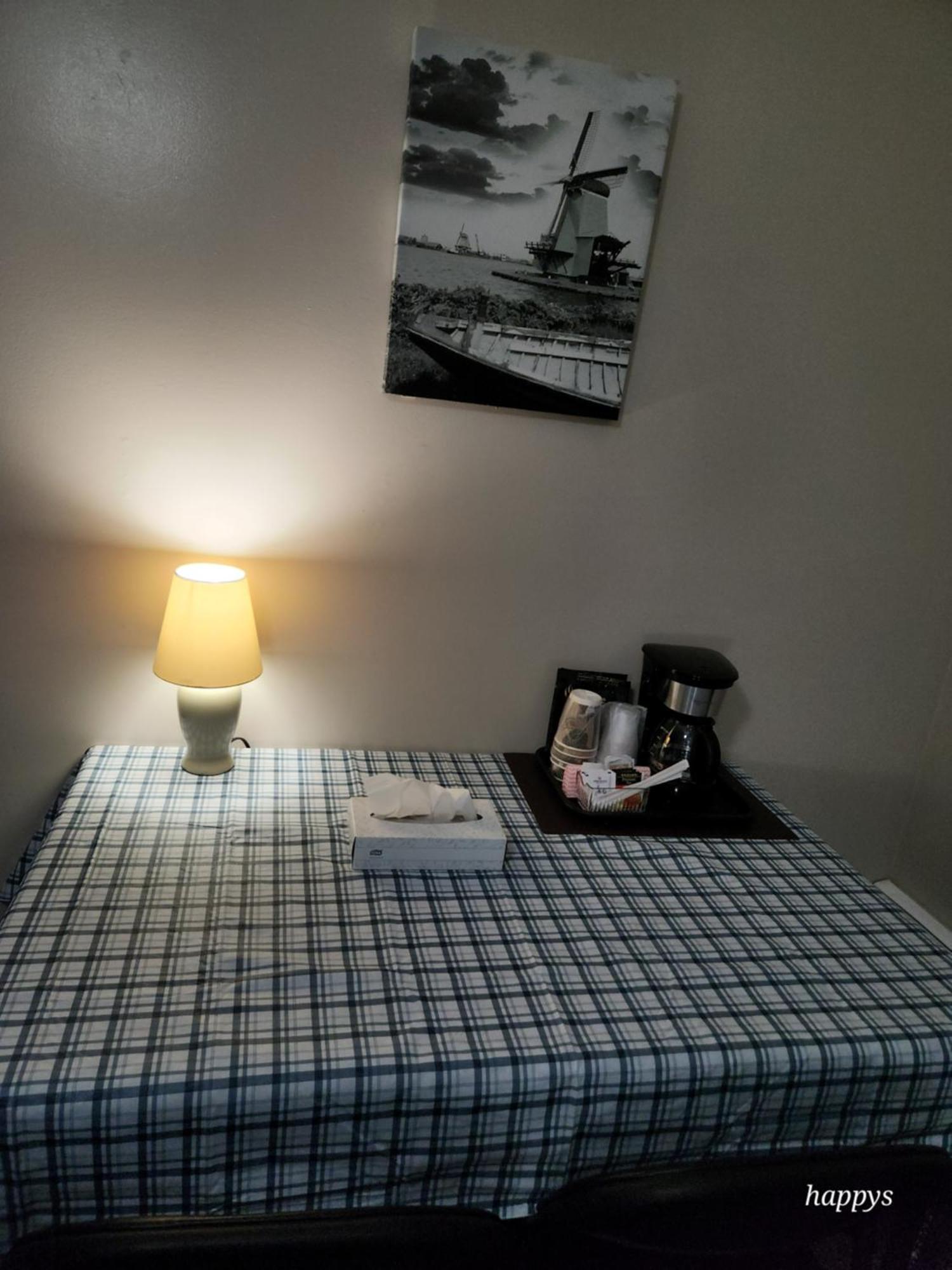Midway Motel Radisson Eksteriør billede
